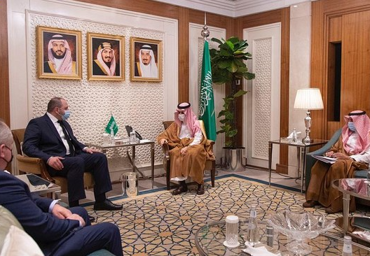 وزير الخارجية السعودي يلتقي مبعوث أوكرانيا في الرياض